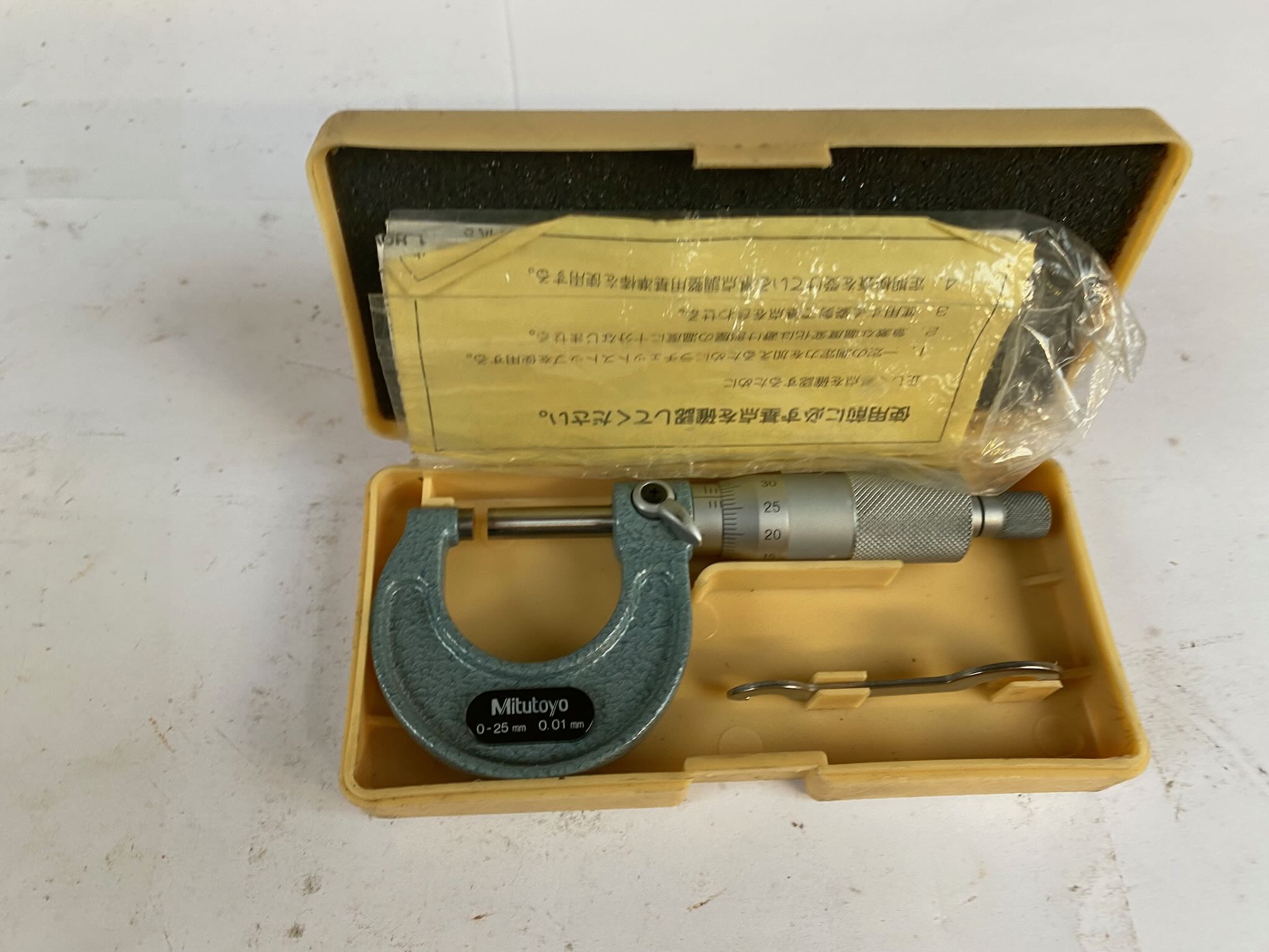 Mitutoyo 103-137  Micrometer 0 - 25mm Boxed Imaculate